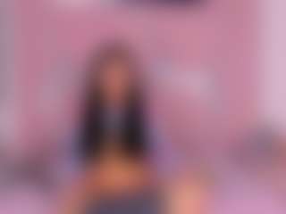 Live cam show with Freyaht - Skinny on Camsoda