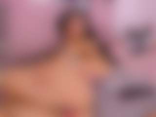 Live cam show with Freyaht - Cute on madthumbs