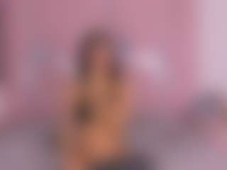 Live cam show with Freyaht - Athletic BBW on Milf Play
