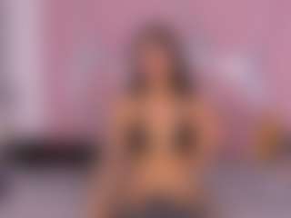 Live cam show with Freyaht - Squirt Teen (18+) on Camsoda