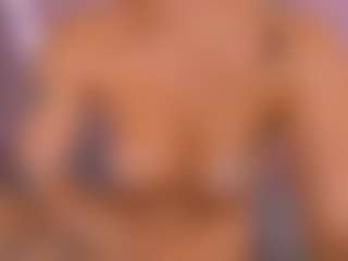 Live cam show with Freyaht - Skinny on Camsoda