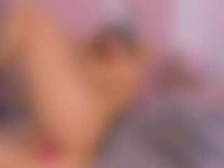 Live cam show with Freyaht - Skinny on Camsoda