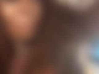 hennybabii22's Live Sex Cam Show