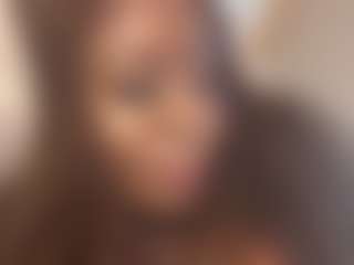 hennybabii22's Live Sex Cam Show