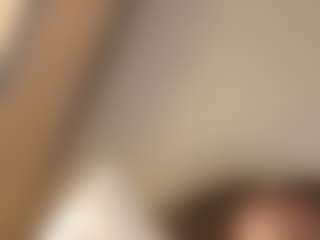hennybabii22's Live Sex Cam Show