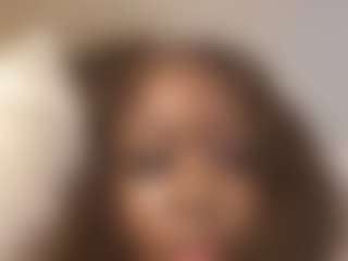 hennybabii22's Live Sex Cam Show