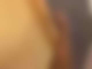 hennybabii22's Live Sex Cam Show