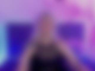 Live cam show with JoannLowe - Flashing on Strip Flash - Live Sex Shows