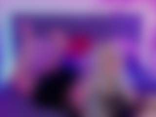 Live cam show with JoannLowe - Flashing on Cam Slut