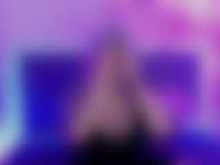 Live cam show with JoannLowe - Blue Eyes on CamSodaAdn