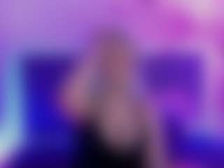 Live cam show with JoannLowe - Full Nudity on UwU Esports