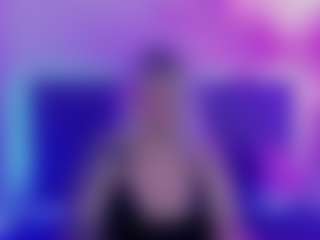 Live cam show with JoannLowe - Cute on Camiplay Live