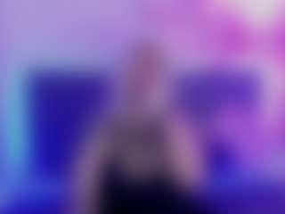 Live cam show with JoannLowe - College Curvy on livesuperchat.net