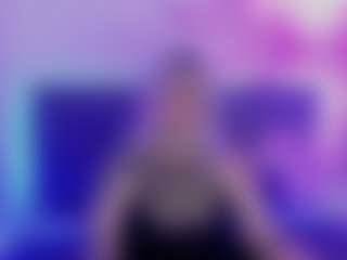 Live cam show with JoannLowe - Facial Piercings on StripNow