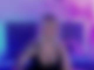 Live cam show with JoannLowe - Bald on SpunkLive