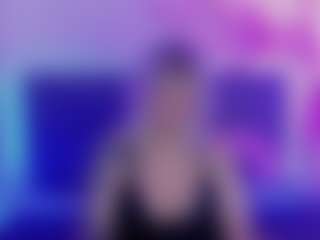 Live cam show with JoannLowe - Nipple Piercings on Camsoda
