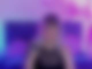 Live cam show with JoannLowe - Nipple Piercings on Camsoda