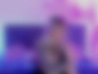 Live cam show with JoannLowe - Nipple Piercings on Camsoda