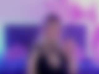 Live cam show with JoannLowe - Average on Camsoda