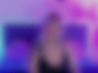 Live cam show with JoannLowe - Average on Camsoda