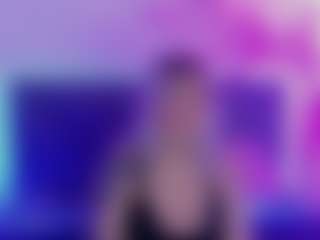 Live cam show with JoannLowe - Nipple Piercings on sexylive.show