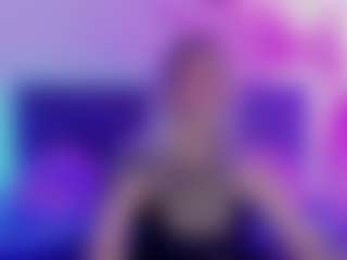 Live cam show with JoannLowe - Average on WildCum
