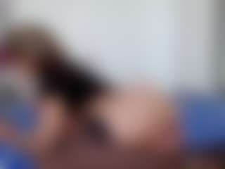 kristalkisslove21's Live Sex Cam Show