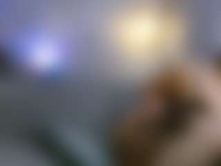 Live cam show with Eliza03 - Housewife on SquirtSoMuch