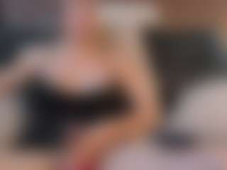 Live cam show with shannel-queen - White on Milfs Live | colombia