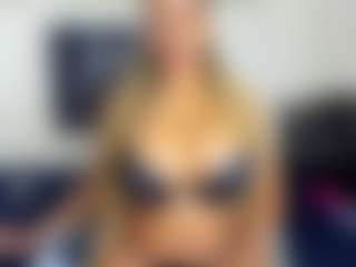 RiyaPolo's Live Sex Cam Show