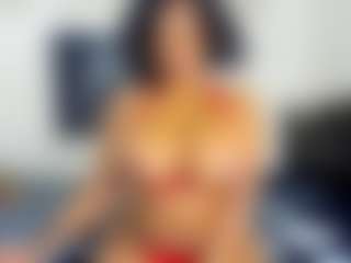Live cam show with RiyaPolo - Mature on StripNow