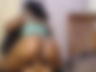 Live cam show with cupcakexglossy - Ebony Toys on livesexfox.com