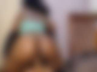 Live cam show with cupcakexglossy - Tease Black on hotwifechat.live
