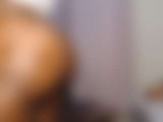 Live cam show with cupcakexglossy - Ebony on Camsoda | kenya