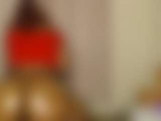 Live cam show with cupcakexglossy - Dirty Talk on AdultVida.com