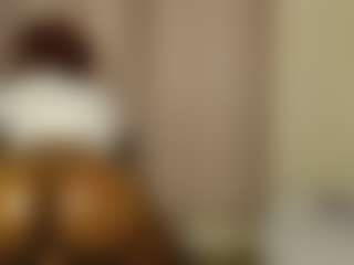 Live cam show with cupcakexglossy - Tease Ebony on CamwithHer | kenya