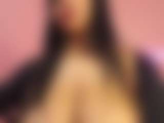 Live cam show with Madeleine Summer - Oil on camwithhim.com