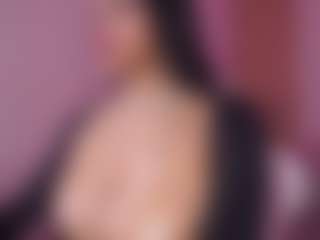 Live cam show with Madeleine Summer - Oil on Camsoda