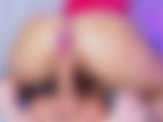 Live cam show with valery-ss - Shaved Pussy on Camversity