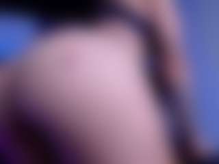 CherryLips's Live Sex Cam Show