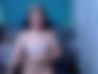 Live cam show with CherryLips - Thong on Camsoda