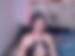 Live cam show with CherryLips - Skinny on Camsoda