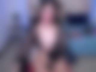 Live cam show with CherryLips - Skinny on Milfs Live