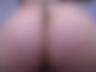 CherryLips's Live Sex Cam Show
