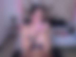 CherryLips's Live Sex Cam Show