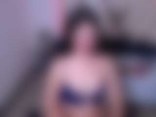 Live cam show with CherryLips - Petite on Uber Horny