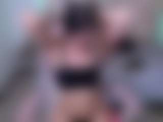 CherryLips's Live Sex Cam Show