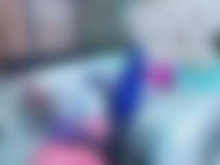 Live cam show with CherryLips - Thin on sexytreat.net