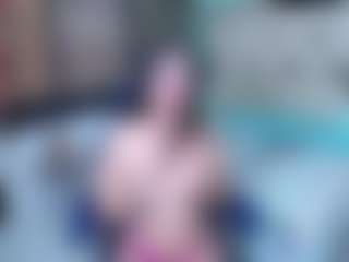 Live cam show with CherryLips - Petite on TottyGirls