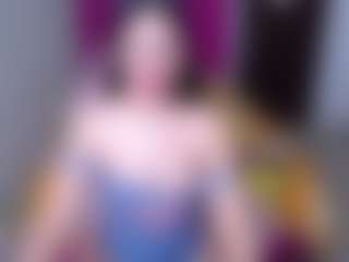 Live cam show with CherryLips - Skinny on Camsoda